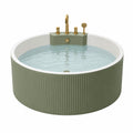 Baignoire îlot ronde diamètre 140 cm acrylique vert sauge avec robinetterie dorée style contemporain
